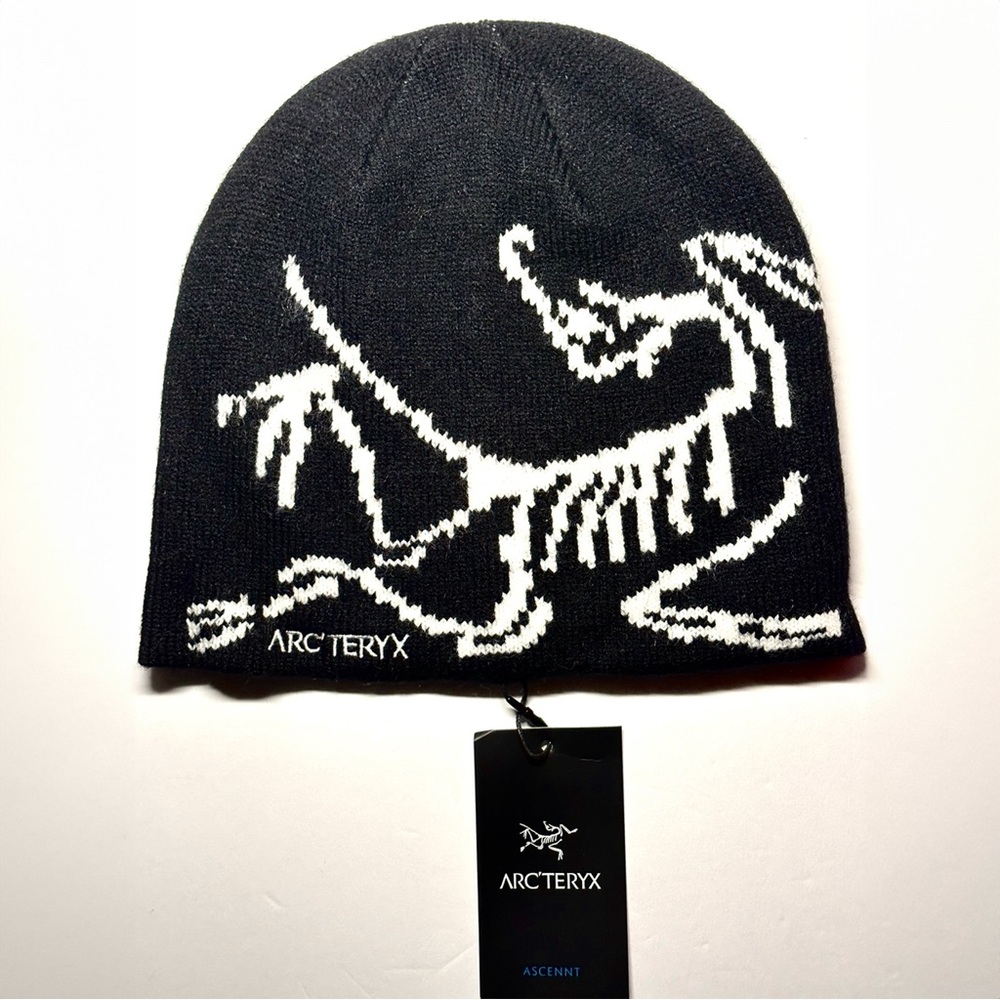 ARCTERYX BEANIE BIRD TOQUE ORCA BLACK & WHITE,I removed tag so pics not accurate